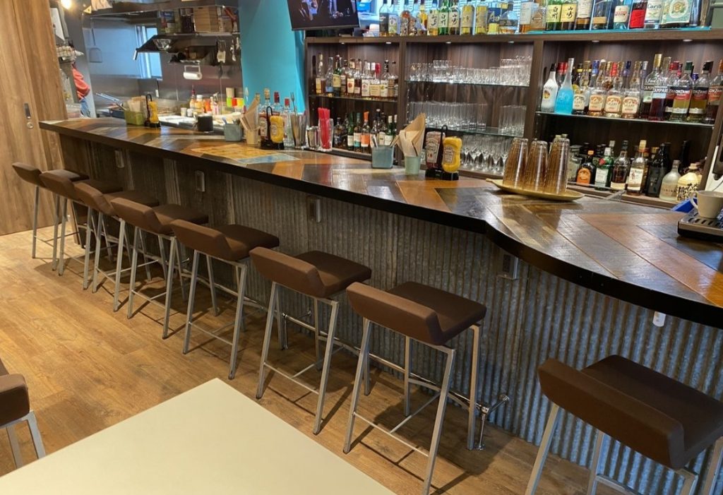Hamburger & Bar VAGUE(旧店名Public Avion)