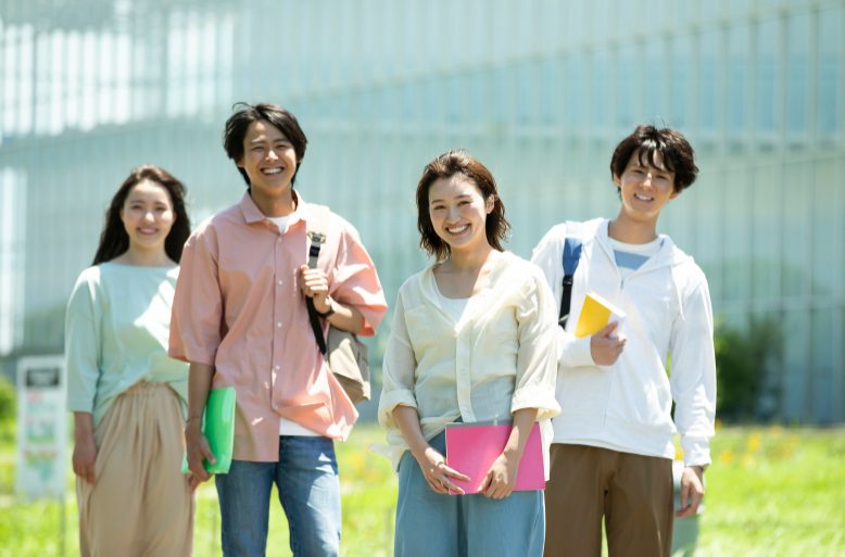 大学生 笑顔