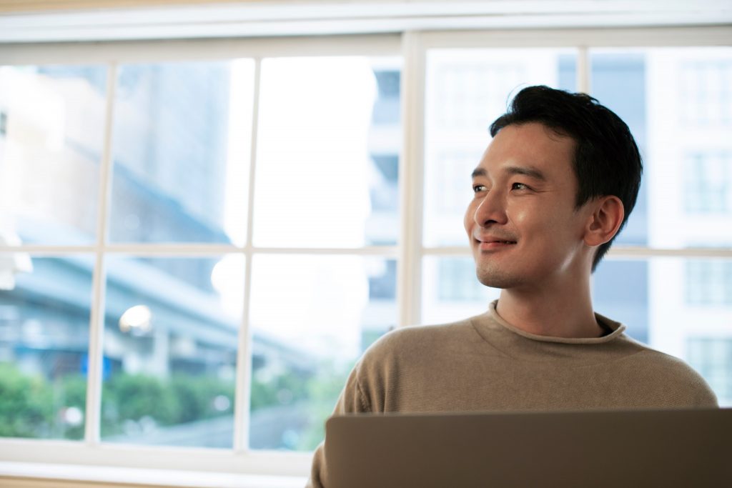 ゴージャスで審査に受かりやすいプロフィール写真とは？