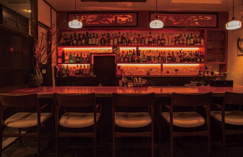 bar 三浦の店内