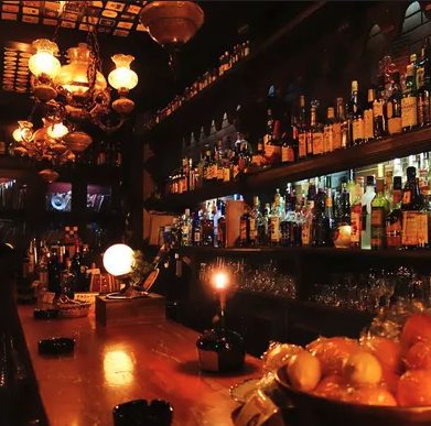 ヴィクターの店内