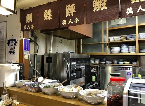 美人亭の店内