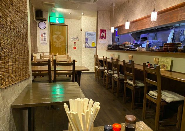 讃岐つけ麺 寒川の店内